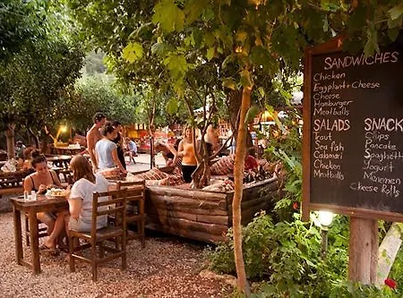 Bayrams Tree Hotel 2*